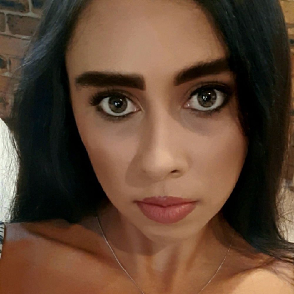 Meet your Posher, Em